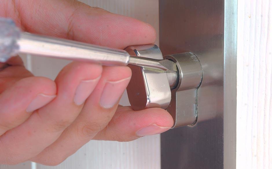 prix changement de serrure La Chapelle-Moutils